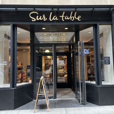 SUR LA TABLE